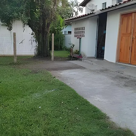 Chale No Itagua, Ao Lado Do Aquario De Ubatuba-3